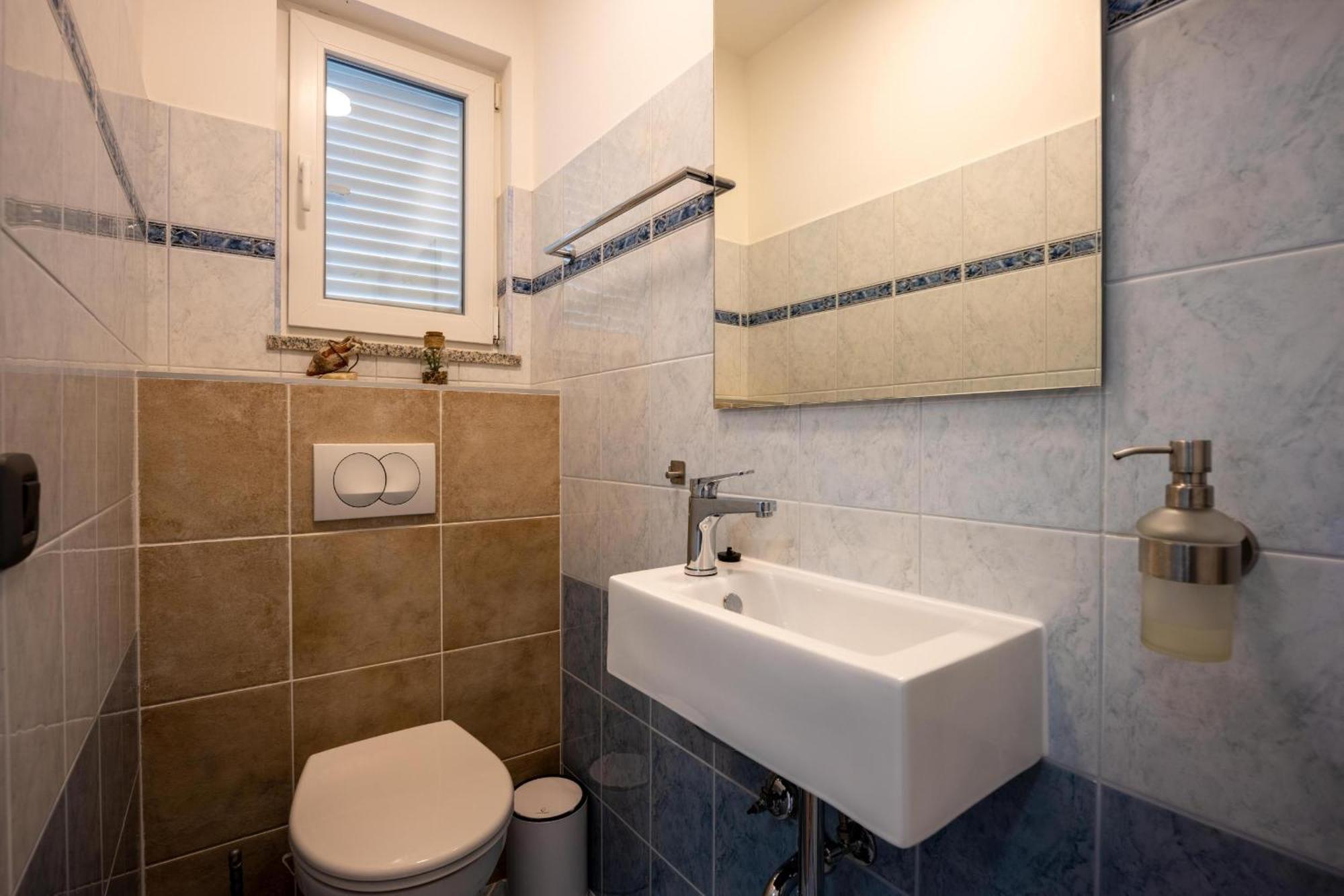 Villa Beauty With Heated Pool And Jacuzzi Канфанар Экстерьер фото